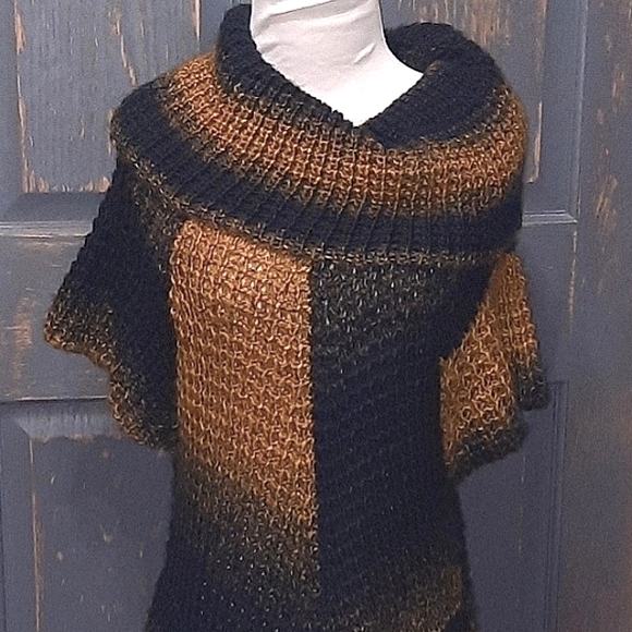 Beautiful Sweater Dress - Picture 1 of 4